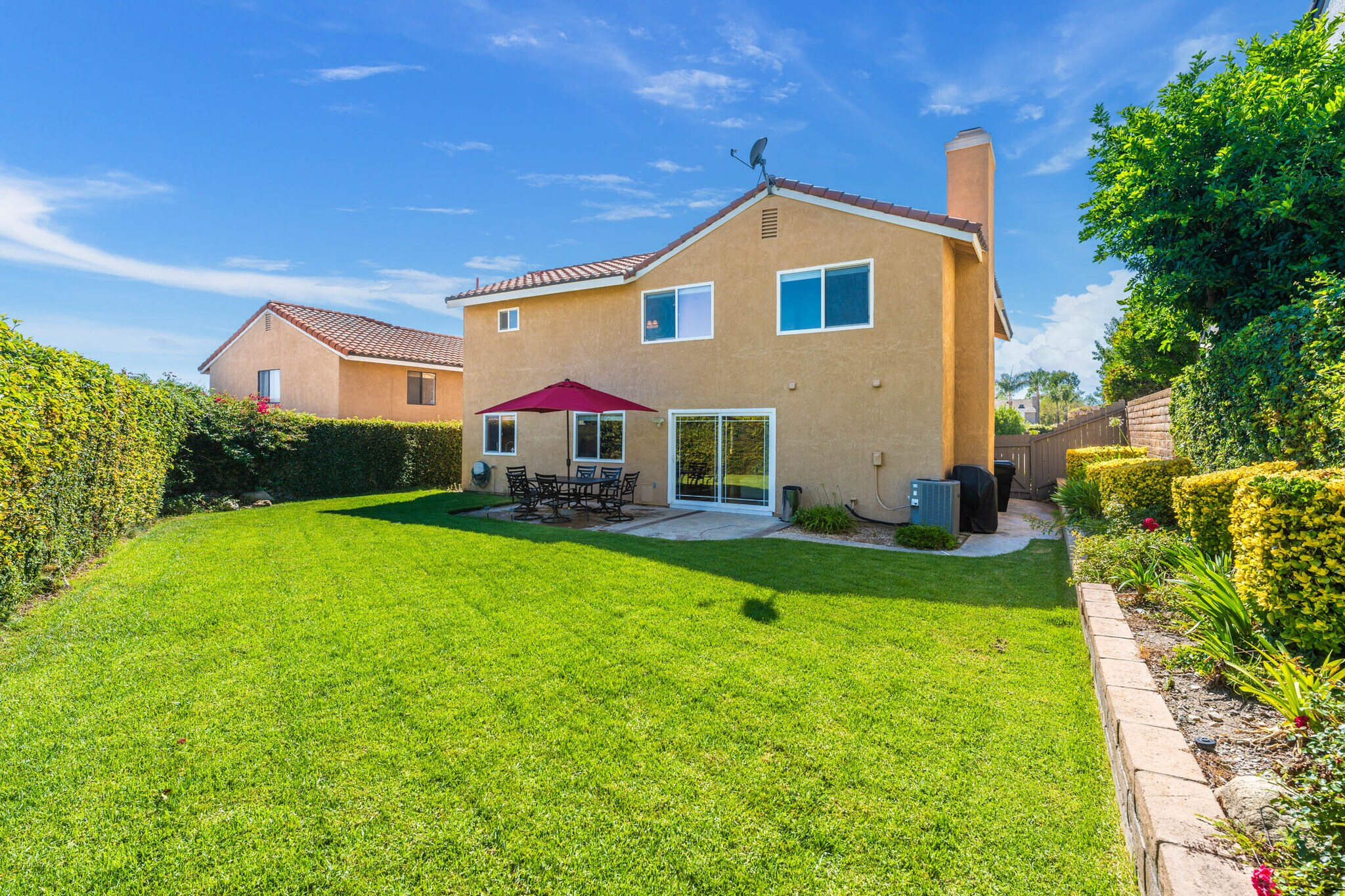 Building Photo - 2286 Willow Ave