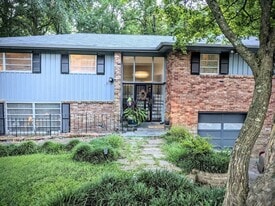 Building Photo - 133 Laurel Forest Cir NE