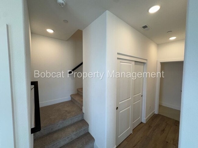 Building Photo - 3671 Pulsar Ln