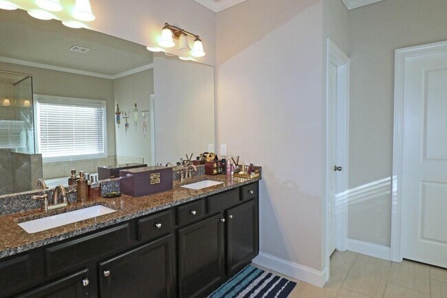 Building Photo - 1851 Heirloom Ct
