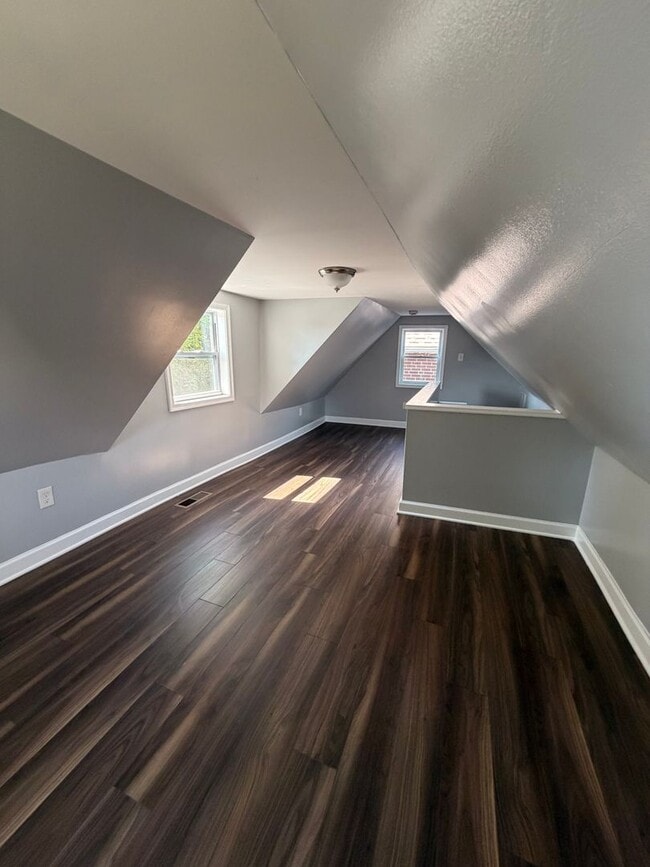 Building Photo - 1803 Homberg Ave