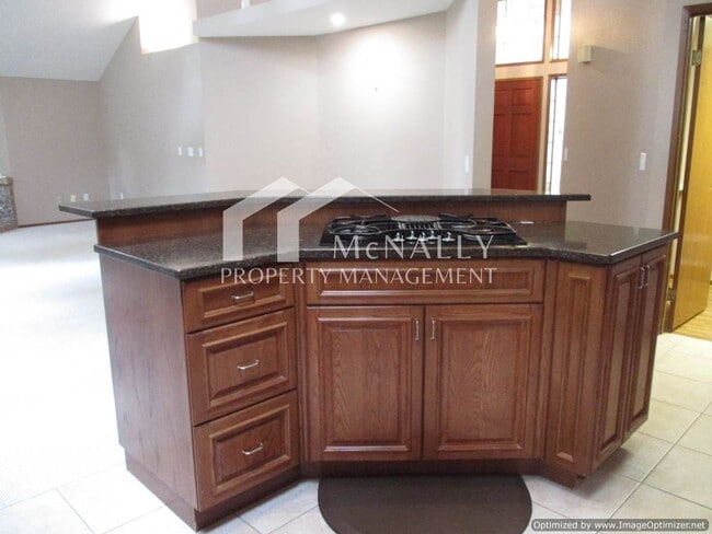 Building Photo - Charming 3-Bedroom Rambler with Spacious Backyard