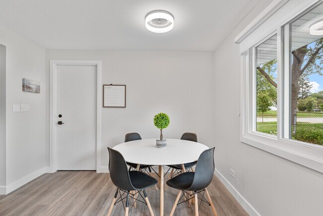 Building Photo - 227 Wakefield Ln