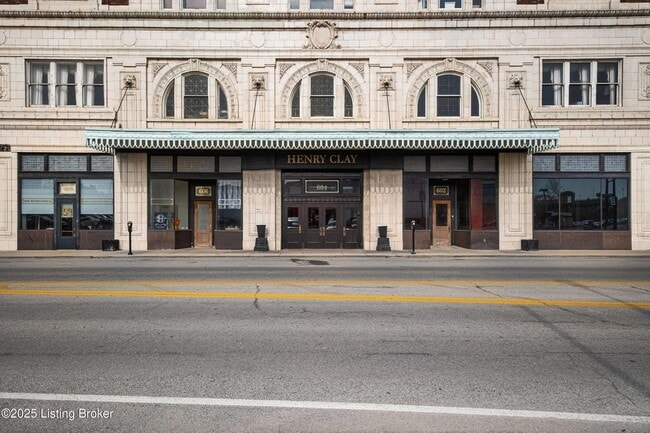 Building Photo - 604 S 3rd St