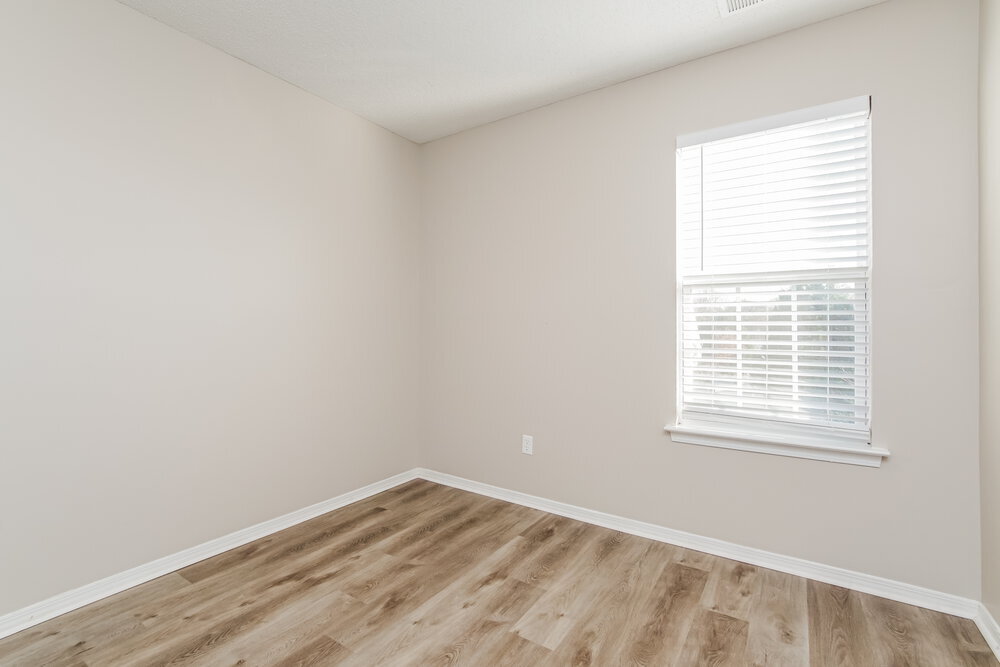 Building Photo - 1024 Penncross Dr