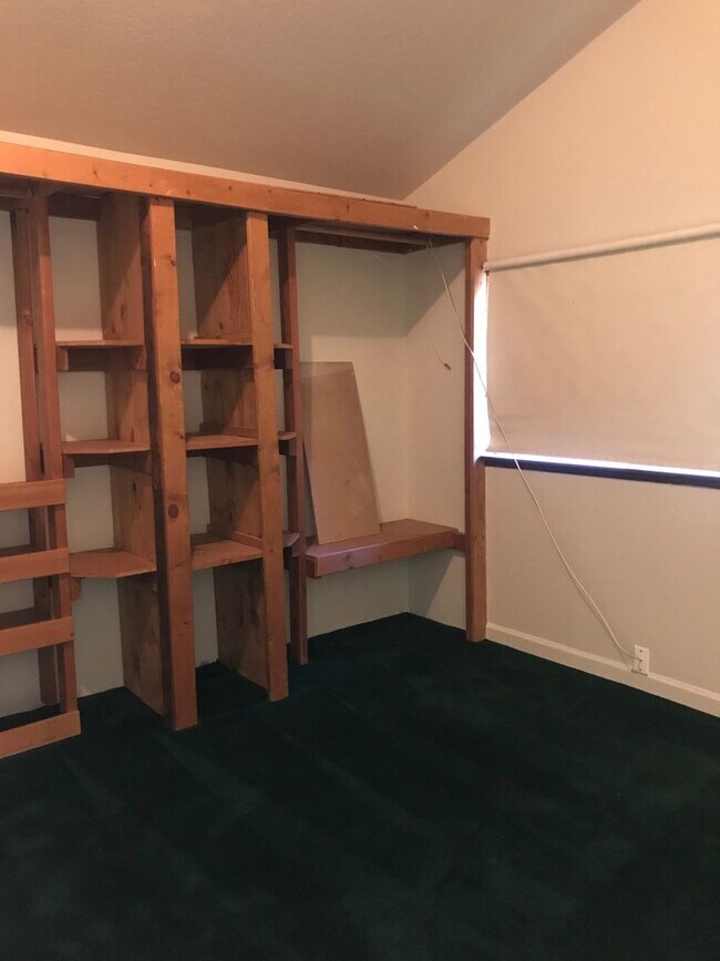 Building Photo - Remodeled Home in Lower Pioneer