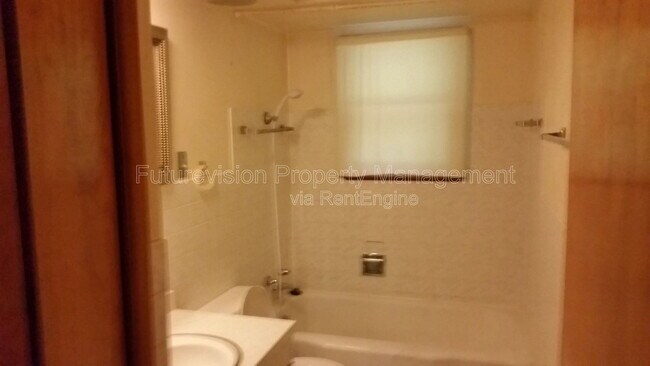 Building Photo - 3710 Kovarik Ln