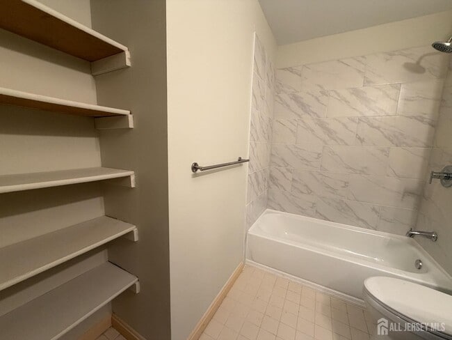 Building Photo - 9208 Tamarron Dr