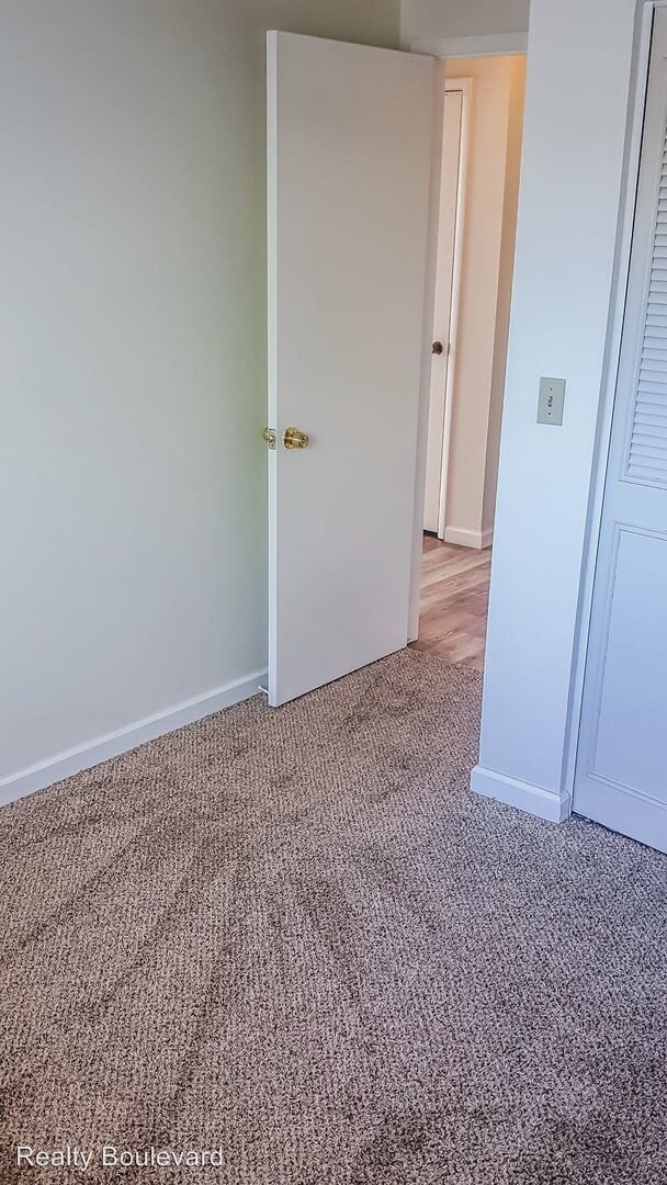 Building Photo - 2 br, 1 bath House - 705 Jamaica #4