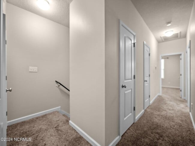 Building Photo - Holly Ridge Townhome Available!