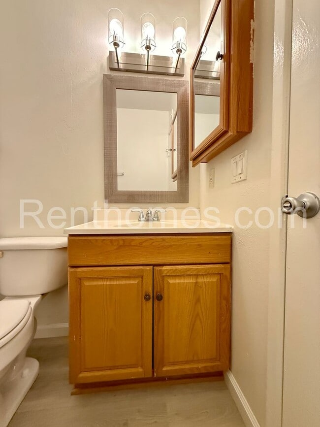 Building Photo - 13877 Wayland Grove Ct