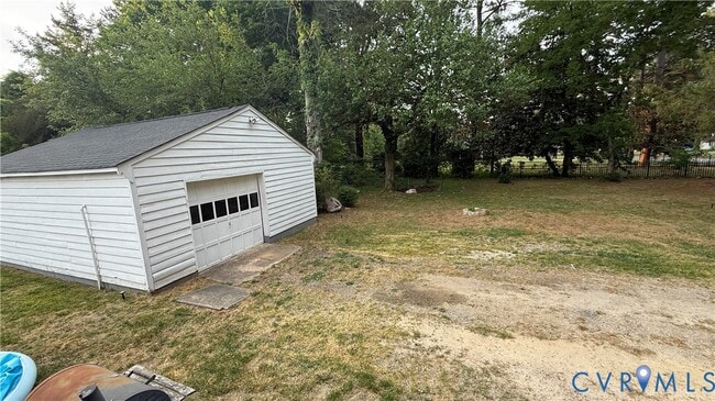 Building Photo - 335 Claremont St