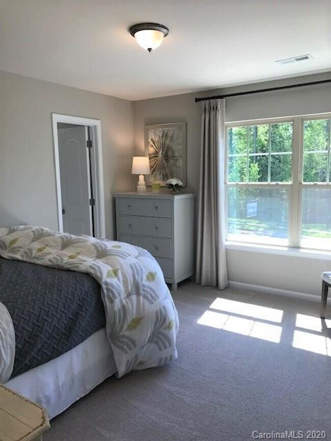 Building Photo - Coming Soon! 5BR/4.5BA | Newly Renovated Single Family Home | In Cortona!