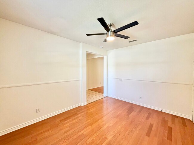 Building Photo - Blackmore Ranch Cul-de-Sac Home w/ Loft, 3-Car Tandem Garage & RV Parking