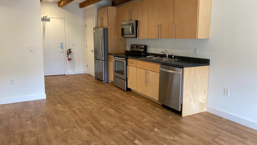 Kitchen and Main - Millhouse West