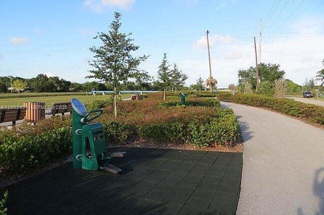 Building Photo - 581 NW 185th St