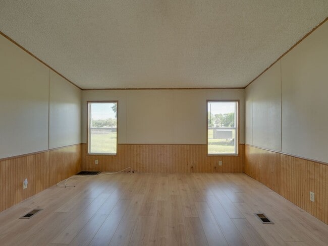 Building Photo - 3 Bedroom Single Family Home in Lady Lake