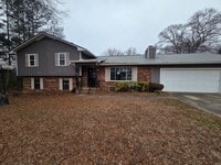 Building Photo - 3 bed & 2.5 bath located in Anniston! More pictures coming soon!