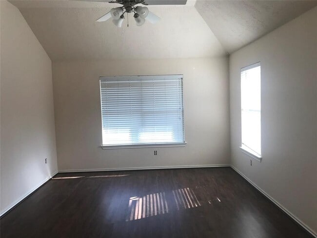 Building Photo - 6406 Bonnie Chase Ln