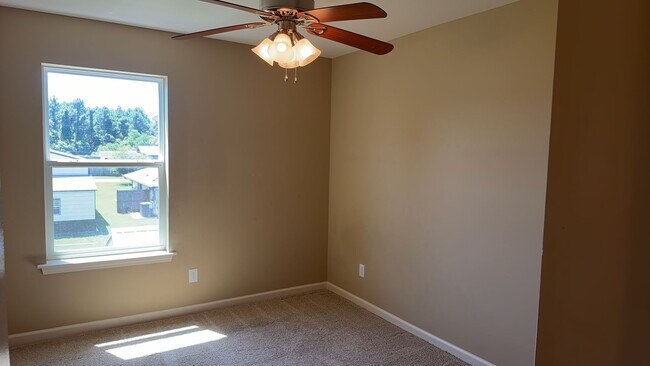Building Photo - 2407 Astrid Ln