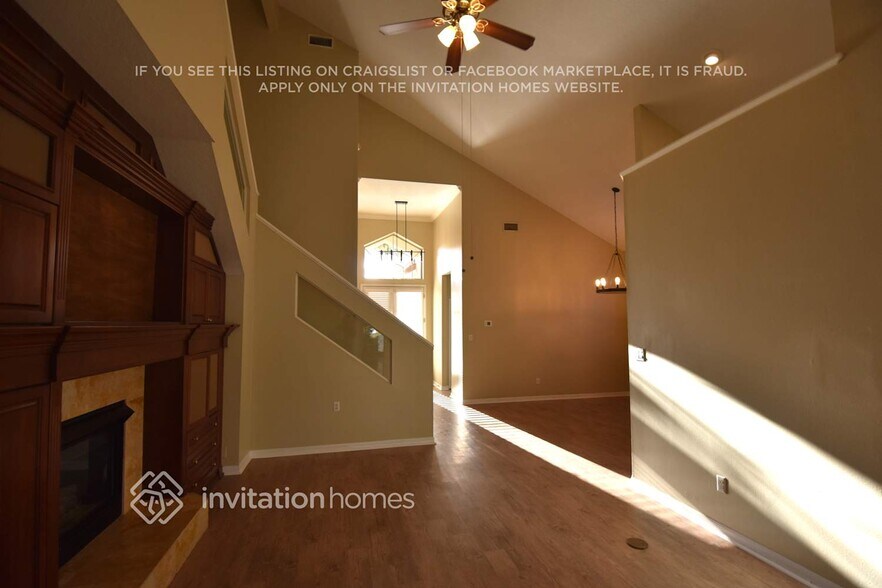 Building Photo - 272 Churchill Dr