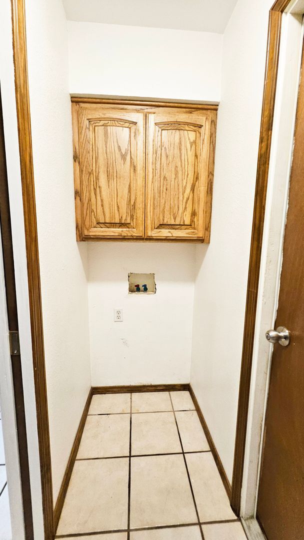 Building Photo - Inviting Home with Bonus Workshop Space!