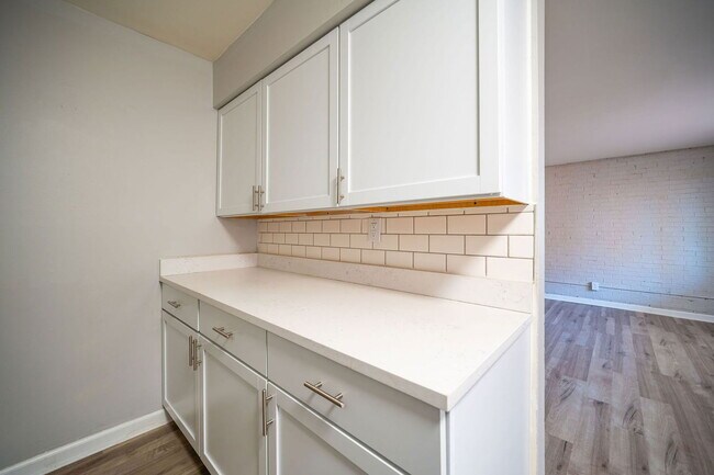 Building Photo - 35 Euclid Ave