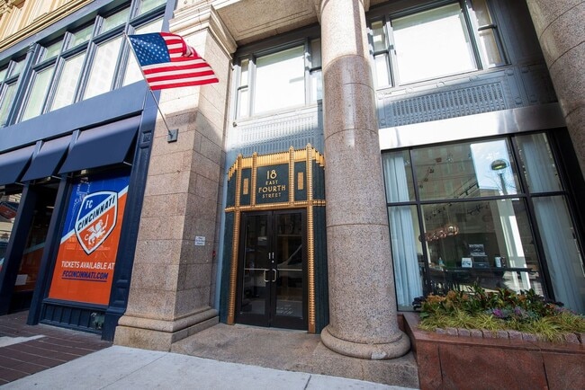 Building Photo - 18 E 4th St