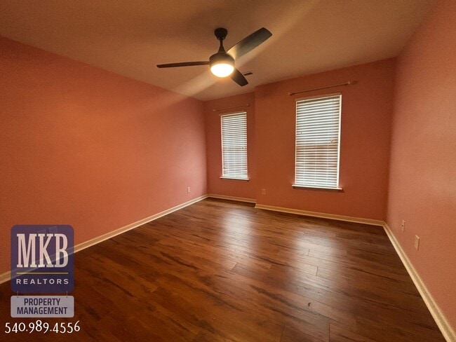 Building Photo - 6423 Westshire Ct