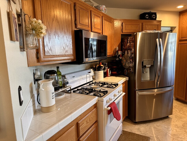 Building Photo - 16382 Applegate Dr