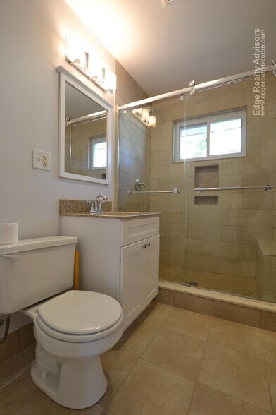 Building Photo - 7 Trapelo St