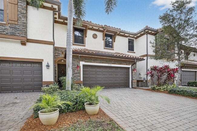 Building Photo - 12140 Village Pl