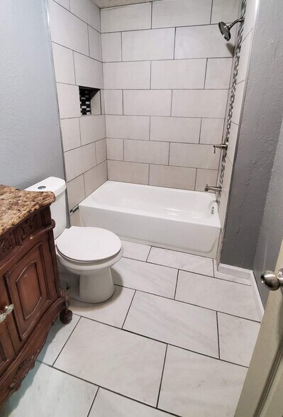 Building Photo - 1503 College Ave