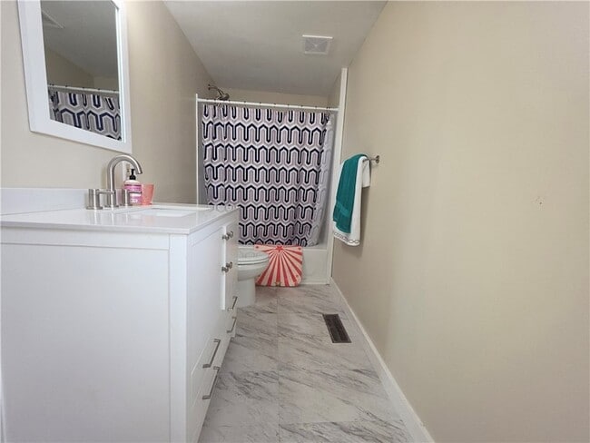 Building Photo - 9 Factory St