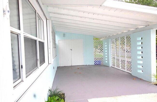 Building Photo - 5501 Spruce Ave
