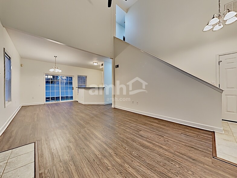 Building Photo - 7 Otter Creek Dr