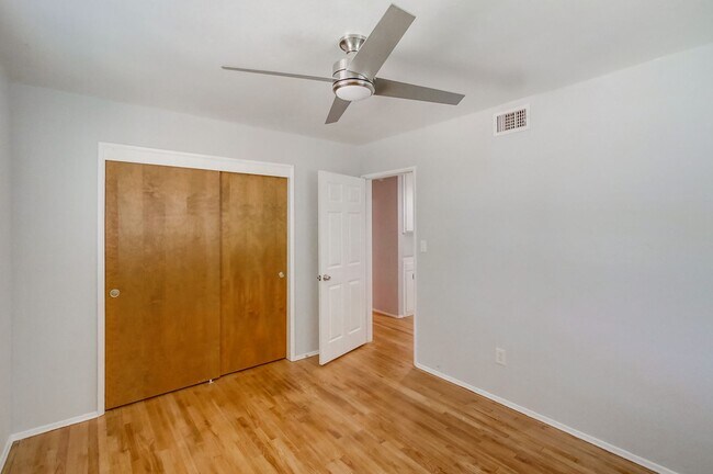Building Photo - Wonderful SINGLE FAMILY Home with ADU over...