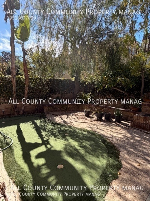 Building Photo - 70 Loganberry-