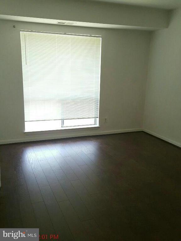 Building Photo - 11620 Vantage Hill Rd