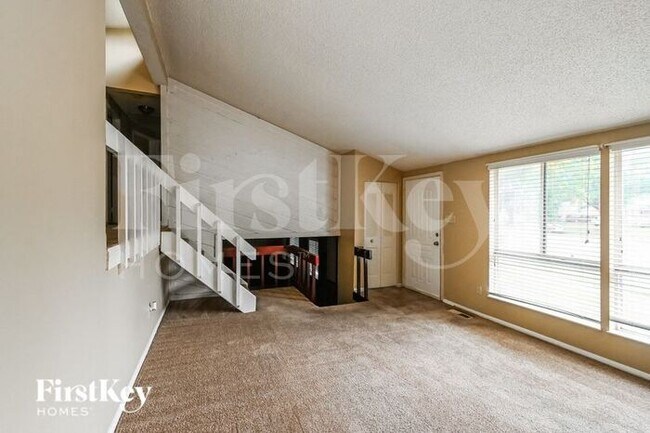 Building Photo - 6811 Abelia Hill Cove