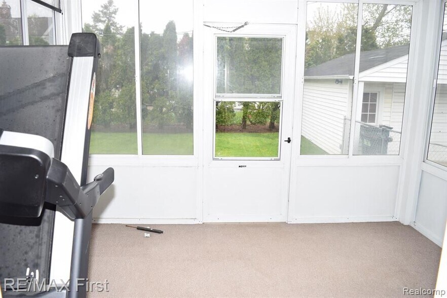 Building Photo - 2666 Catalpa Dr