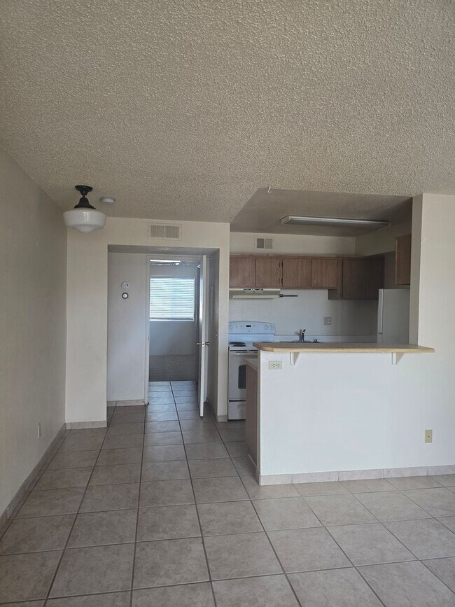 Primary Photo - 3525 E 3rd St