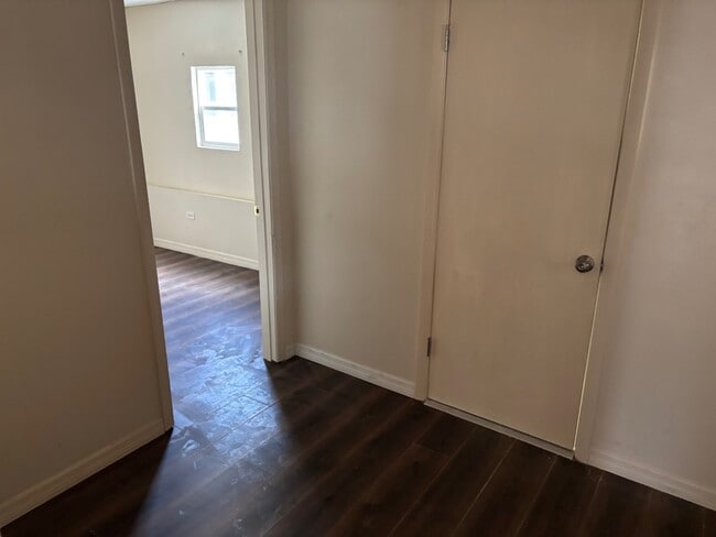 Building Photo - 5731 Mitchell Ct