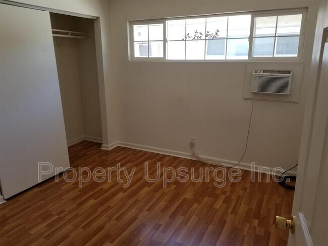 Building Photo - 175 Oroview Dr