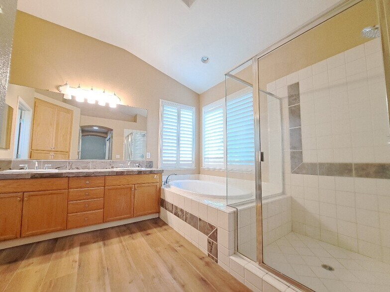 Building Photo - 3012 Bergamo Ct