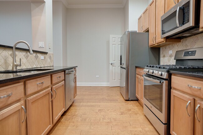 Building Photo - 1781 Tudor Ln