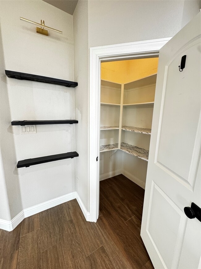 Building Photo - 10430 Dominion Ranch Dr