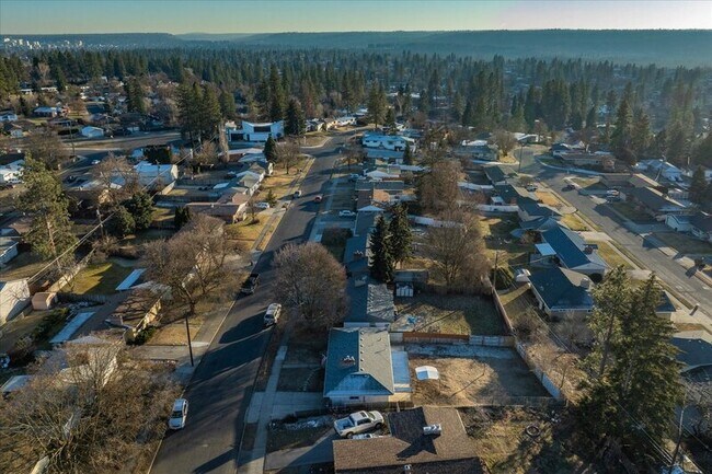 Building Photo - 5629 N Moore St