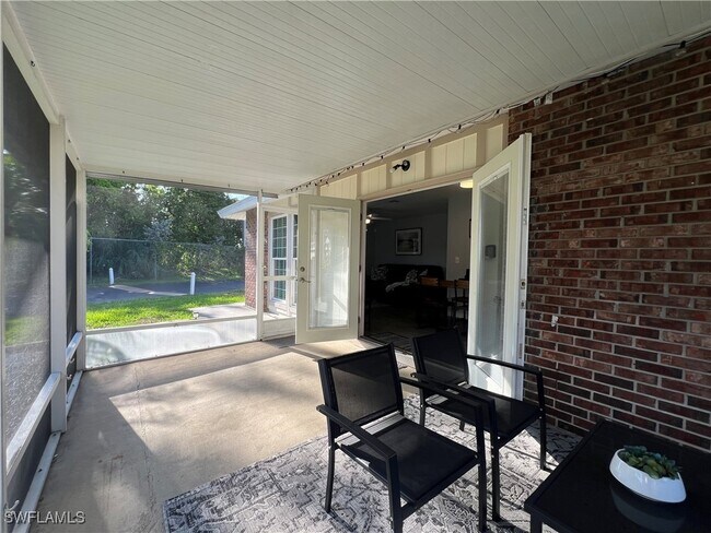 Building Photo - 3372 Alouette Cir