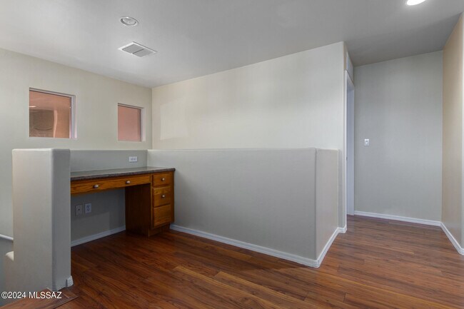 Building Photo - 1599 W Homecoming Way